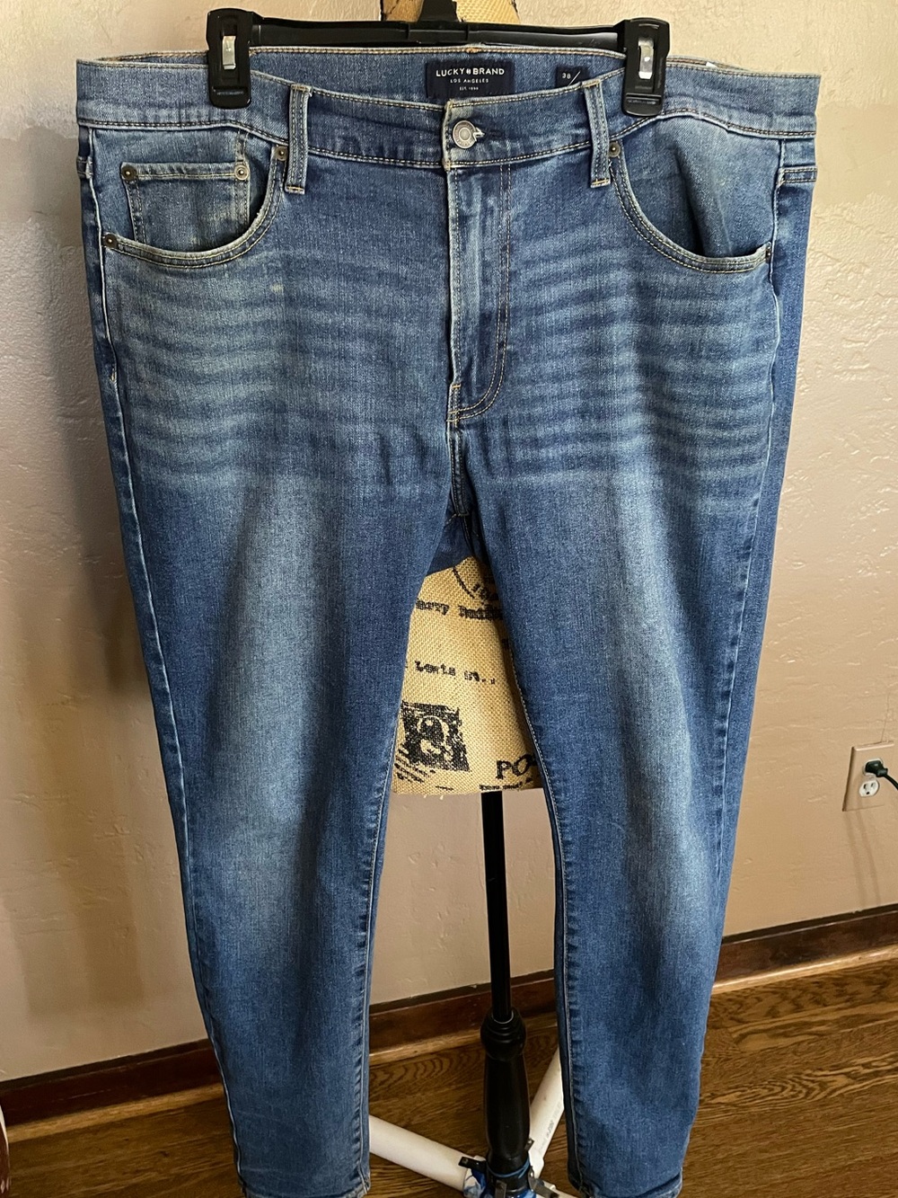 Lucky Brand 411 Athletic Taper Men's Jeans in Medium Blue Wash